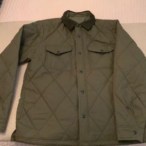 Men’s Filson Quilted Jac Shirt. Green. See measurements in details.